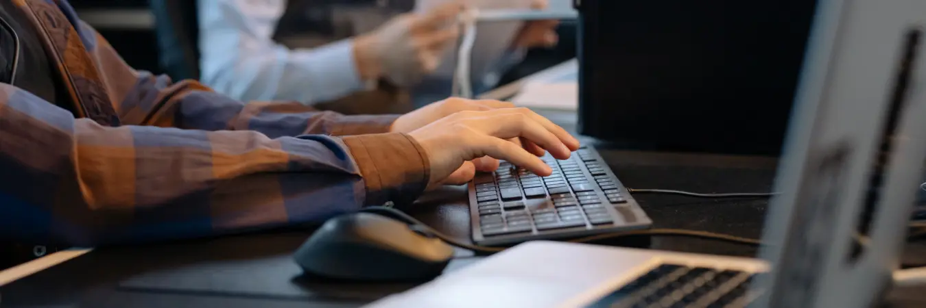 Pienikin muutos käy läpi yli 65 000 tarkistusta